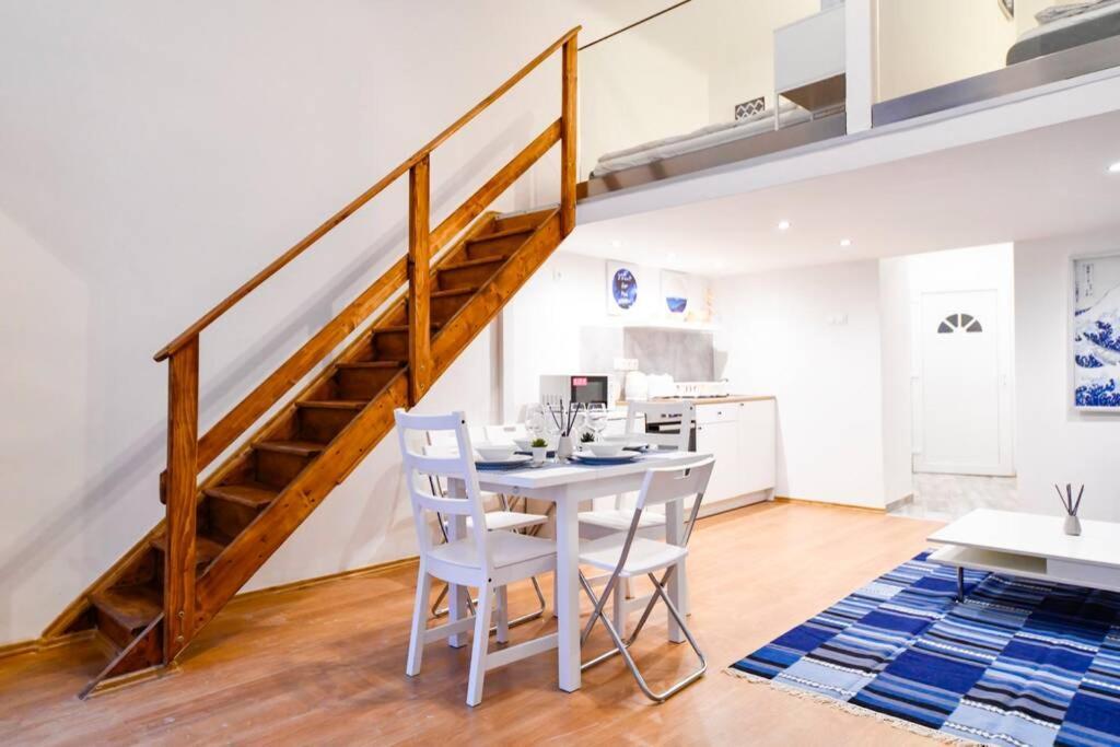 Cosy Two Bedroom Flat In Rottenbiller Str,Sky Budapesta Exterior foto